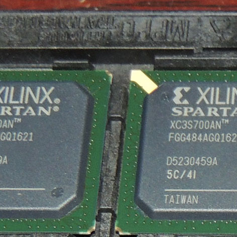 XC3S700AN-4FGG484I